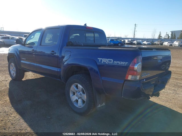 2015 Toyota Tacoma V6 მანქანა იყიდება აუქციონზე, vin: 5TFLU4EN5FX141496, აუქციონის ნომერი: 12526663