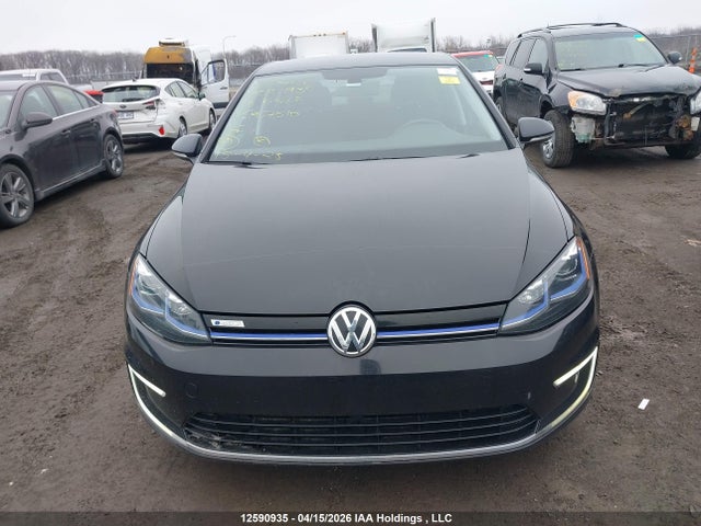 12590935 :رقم المزاد ، WVWPR7AU2JW907510 vin ، 2018 Volkswagen E-golf Comfortline مزاد بيع