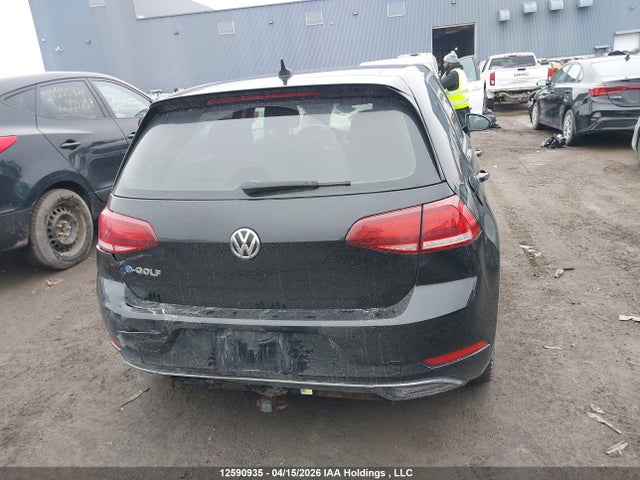12590935 :رقم المزاد ، WVWPR7AU2JW907510 vin ، 2018 Volkswagen E-golf Comfortline مزاد بيع