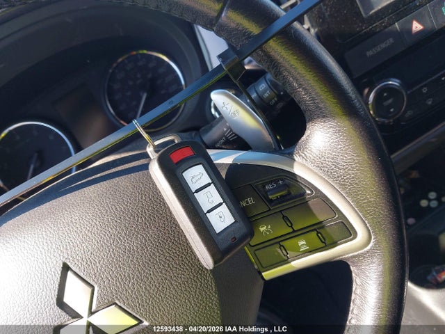 JA4JZ4AX5EZ600779 Mitsubishi Outlander
