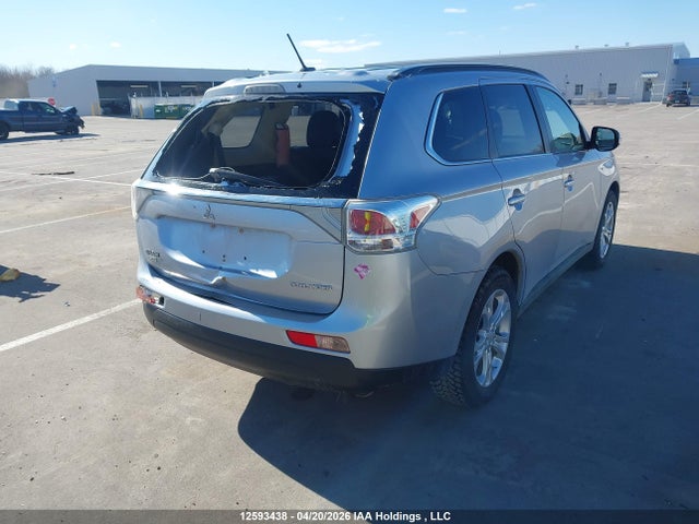 JA4JZ4AX5EZ600779 Mitsubishi Outlander