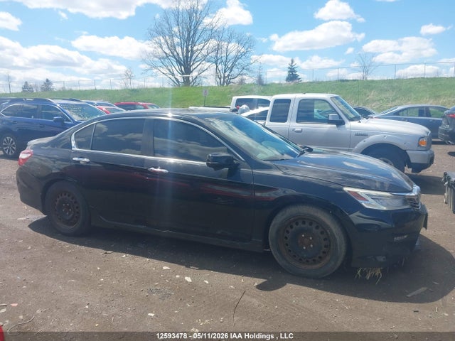 2016 Honda Accord Touring მანქანა იყიდება აუქციონზე, vin: 1HGCR2F00GA808246, აუქციონის ნომერი: 12593478