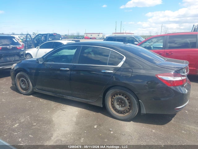 2016 Honda Accord Touring მანქანა იყიდება აუქციონზე, vin: 1HGCR2F00GA808246, აუქციონის ნომერი: 12593478