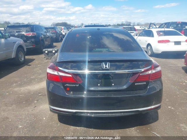 1HGCR2F00GA808246 Honda Accord Touring