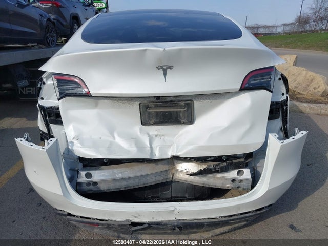 12593487 :رقم المزاد ، 7SAYGDED5RF098655 vin ، 2024 Tesla Model Y Long Range/rwd مزاد بيع