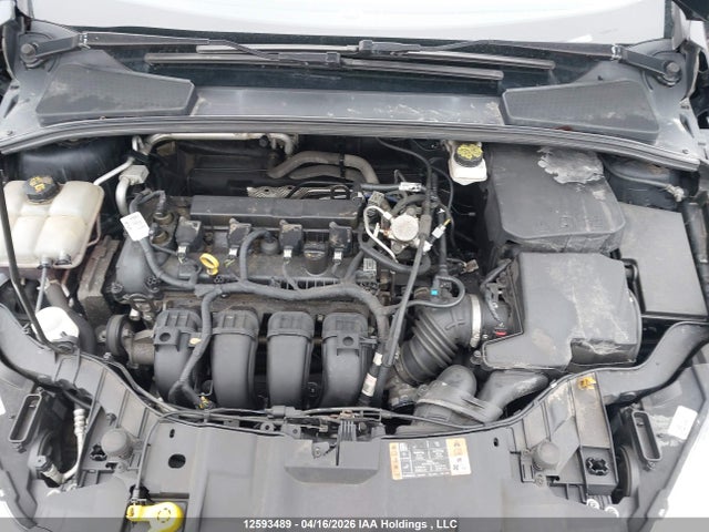 1FADP3K24HL329880 Ford FOCUS SE