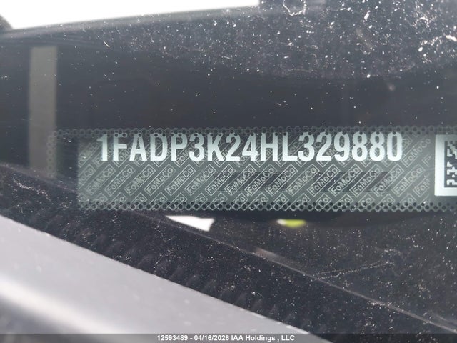 1FADP3K24HL329880 Ford FOCUS SE