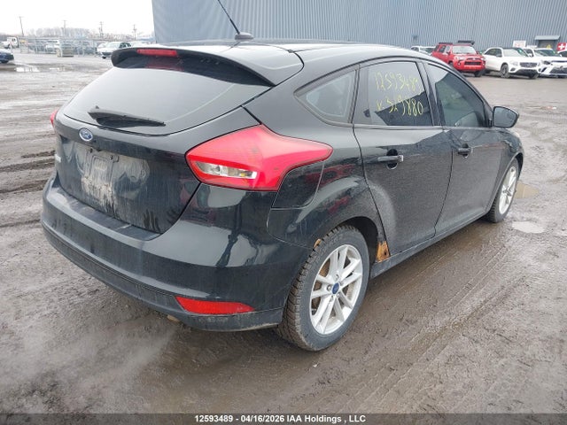 1FADP3K24HL329880 Ford FOCUS SE