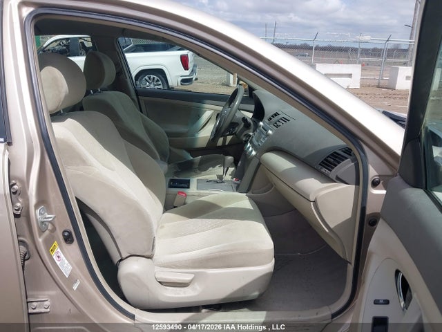 2007 Toyota Camry Le/se მანქანა იყიდება აუქციონზე, vin: 4T1BE46K87U017864, აუქციონის ნომერი: 12593490