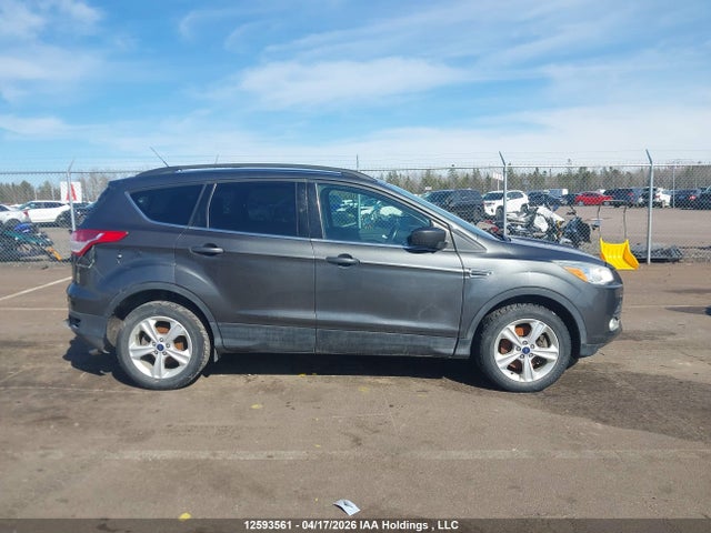 1FMCU9G93GUB41816 Ford ESCAPE SE