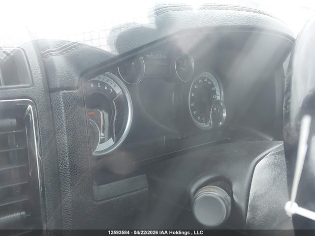 1C6RR7HT7ES218511 RAM 1500 Sport