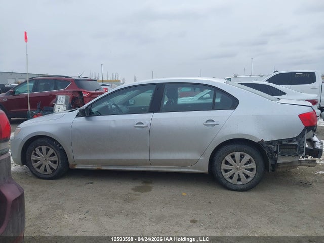 12593598 :رقم المزاد ، 3VW2K7AJ3DM448624 vin ، 2013 Volkswagen Jetta 2.0l Trendline/2.0l Trendline+ مزاد بيع