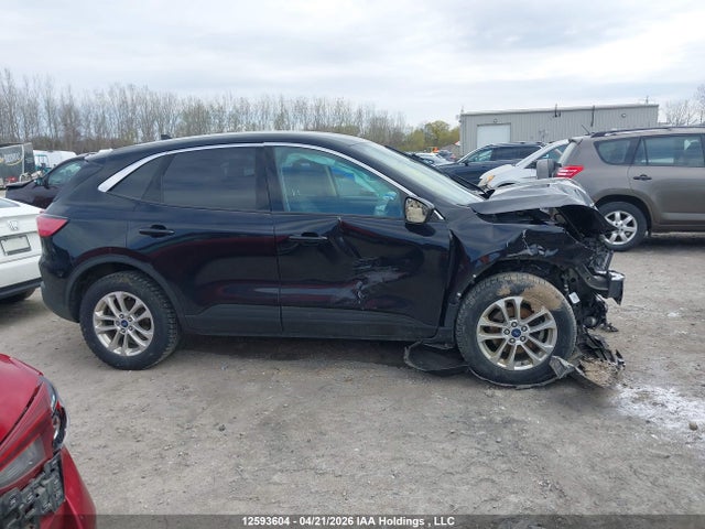 1FMCU9G60LUC31151 Ford ESCAPE SE