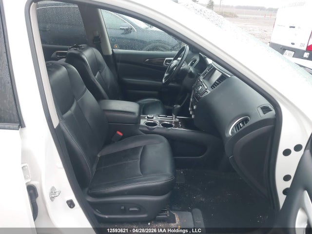 12593621 :رقم المزاد ، 5N1AR2MM7EC667801 vin ، 2014 Nissan Pathfinder مزاد بيع