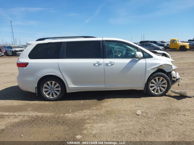 5TDDK3DC2FS096950 Toyota Sienna Xle 7 Passenger
