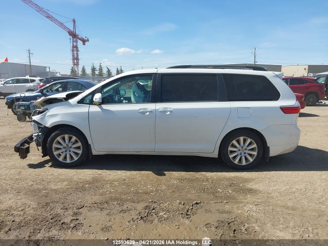 5TDDK3DC2FS096950 Toyota Sienna Xle 7 Passenger