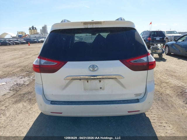 5TDDK3DC2FS096950 Toyota Sienna Xle 7 Passenger