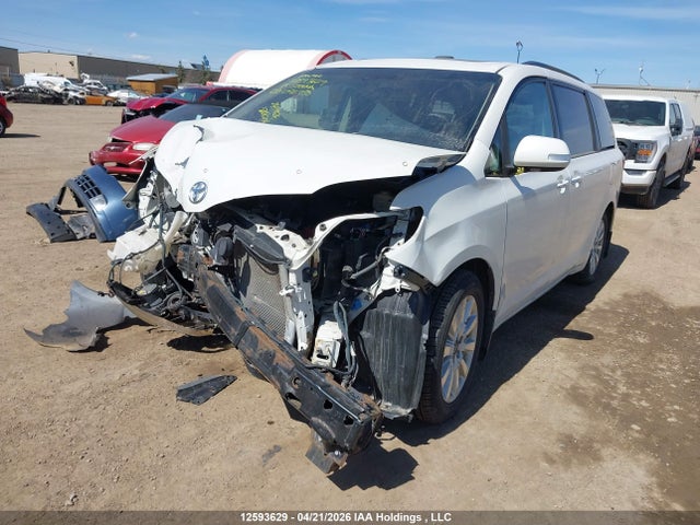 5TDDK3DC2FS096950 Toyota Sienna Xle 7 Passenger