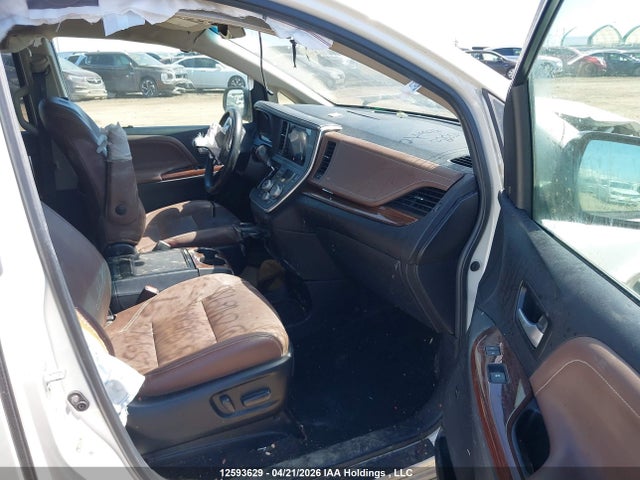 5TDDK3DC2FS096950 Toyota Sienna Xle 7 Passenger