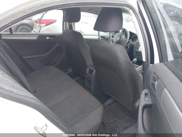 3VW2B7AJ6HM307598 Volkswagen JETTA S