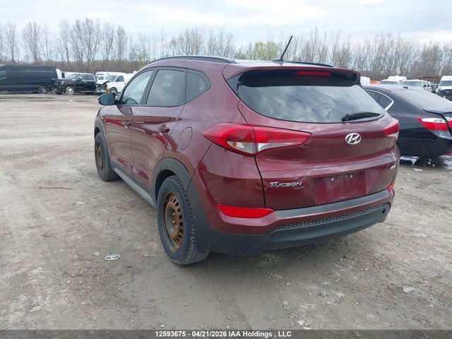 KM8J3CA43HU317222 Hyundai TUCSON SE