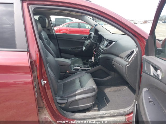 KM8J3CA43HU317222 Hyundai TUCSON SE