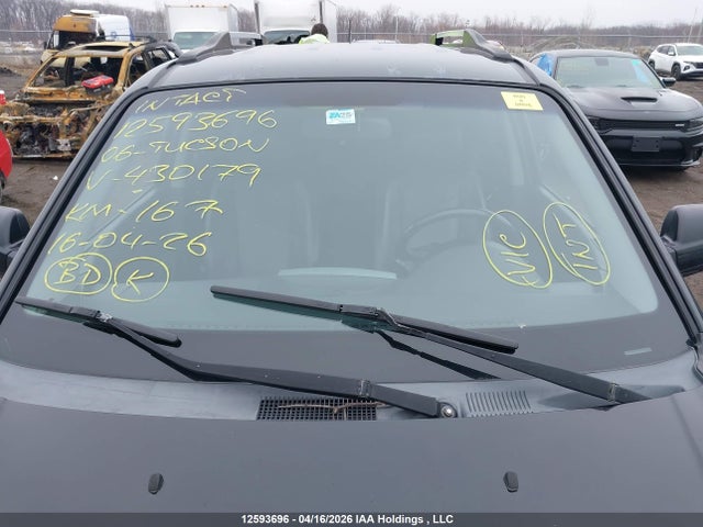 2006 Hyundai Tucson მანქანა იყიდება აუქციონზე, vin: KM8JM12D56U430179, აუქციონის ნომერი: 12593696