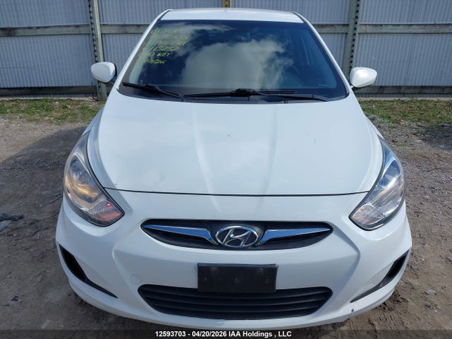 12593703 :رقم المزاد ، KMHCT5AE0DU113257 vin ، 2013 Hyundai Accent Gl مزاد بيع