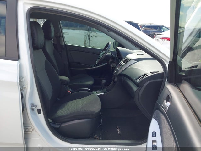 12593703 :رقم المزاد ، KMHCT5AE0DU113257 vin ، 2013 Hyundai Accent Gl مزاد بيع