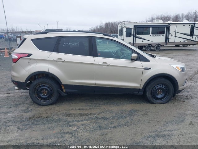 1FMCU9GD8HUE79749 Ford ESCAPE SE