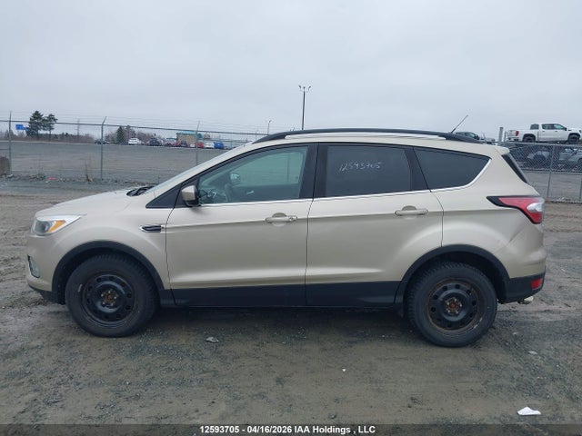 1FMCU9GD8HUE79749 Ford ESCAPE SE