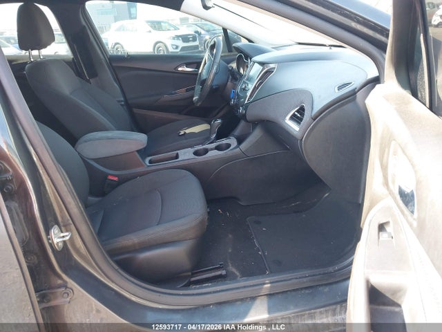 12593717 :رقم المزاد ، 3G1BE6SM6HS537000 vin ، 2017 Chevrolet Cruze مزاد بيع
