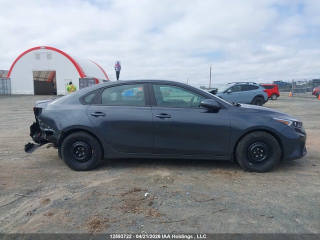 3KPF24AD6PE651695 KIA FORTE LX