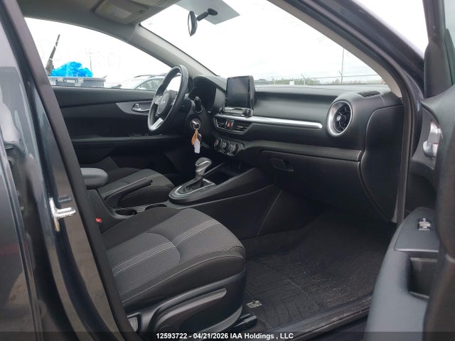 3KPF24AD6PE651695 KIA FORTE LX