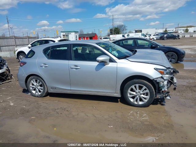 JTHKD5BHXF2217869 Lexus CT 200H