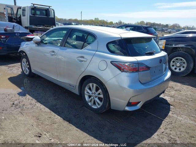 JTHKD5BHXF2217869 Lexus CT 200H