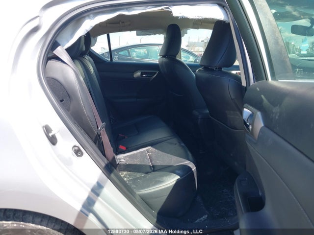JTHKD5BHXF2217869 Lexus CT 200H