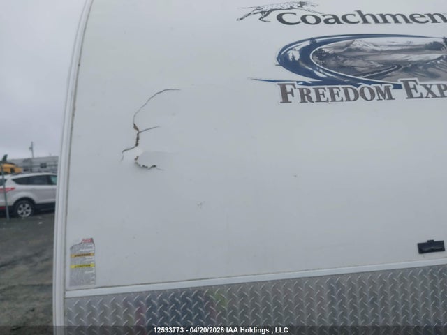 12593773 :رقم المزاد ، 5ZT2FEHB8DA009313 vin ، 2014 Coachmen Freedom Express مزاد بيع
