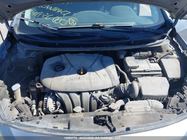 2013 Hyundai Elantra Gt მანქანა იყიდება აუქციონზე, vin: KMHD25LE8DU101944, აუქციონის ნომერი: 12593775
