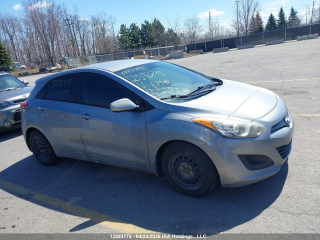 2013 Hyundai Elantra Gt მანქანა იყიდება აუქციონზე, vin: KMHD25LE8DU101944, აუქციონის ნომერი: 12593775