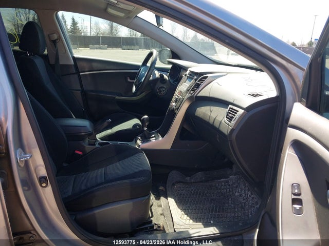 2013 Hyundai Elantra Gt მანქანა იყიდება აუქციონზე, vin: KMHD25LE8DU101944, აუქციონის ნომერი: 12593775