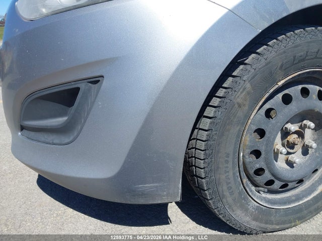 2013 Hyundai Elantra Gt მანქანა იყიდება აუქციონზე, vin: KMHD25LE8DU101944, აუქციონის ნომერი: 12593775