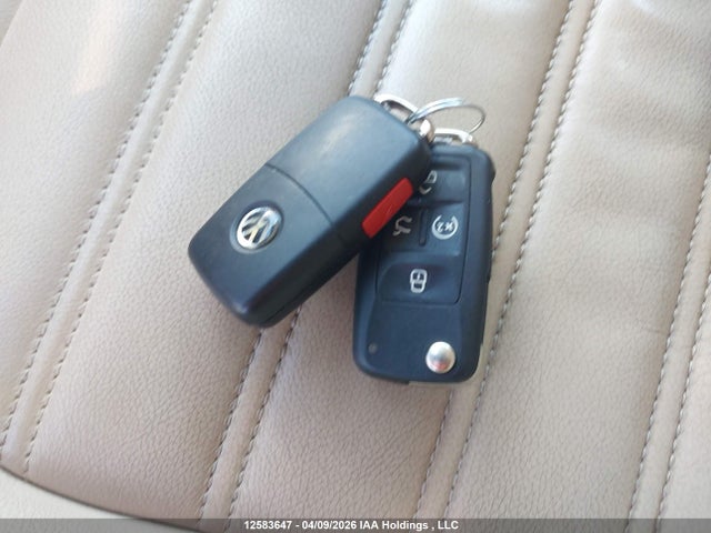 Aukcja sprzedaży 2016 Volkswagen Passat 1.8 Tsi Highline, vin: 1VWCS7A31GC065602, numer aukcji: 12583647
