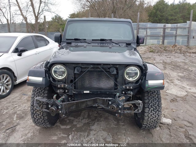 1C4HJXEG2KW675329 Jeep Wrangler Unlimited Sahara