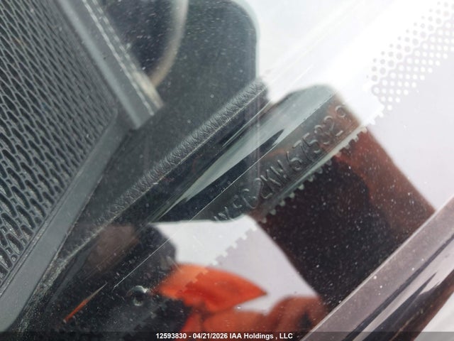 1C4HJXEG2KW675329 Jeep Wrangler Unlimited Sahara