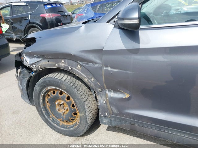 2016 Hyundai Tucson მანქანა იყიდება აუქციონზე, vin: KM8J3CA25GU182788, აუქციონის ნომერი: 12593838