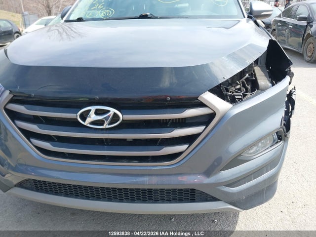 2016 Hyundai Tucson მანქანა იყიდება აუქციონზე, vin: KM8J3CA25GU182788, აუქციონის ნომერი: 12593838