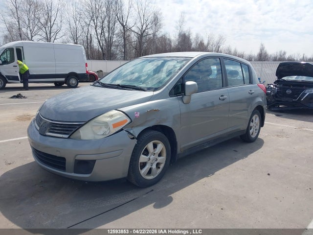 12593853 :رقم المزاد ، 3N1BC13E98L399604 vin ، 2008 Nissan Versa S/sl مزاد بيع