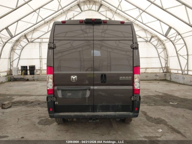 2024 Ram Promaster 2500 2500 High მანქანა იყიდება აუქციონზე, vin: 3C6LRVDG9RE135917, აუქციონის ნომერი: 12593900