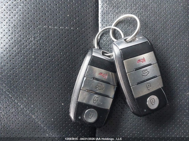 2014 Kia Optima Hybrid მანქანა იყიდება აუქციონზე, vin: KNAGN4AD4E5072660, აუქციონის ნომერი: 12593915